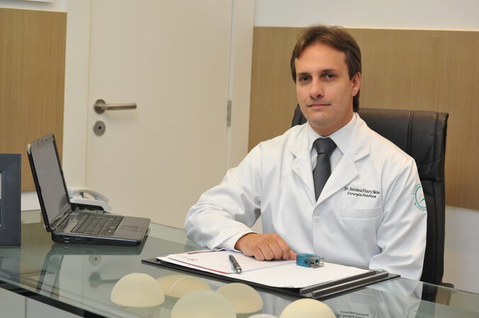 Dr. Petrônio Fleury